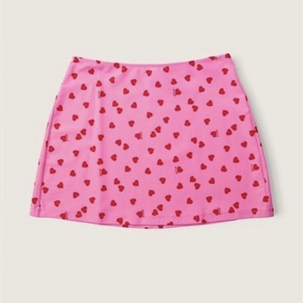 NWT Victoria’s Secret Pink Heart Swim Skirt